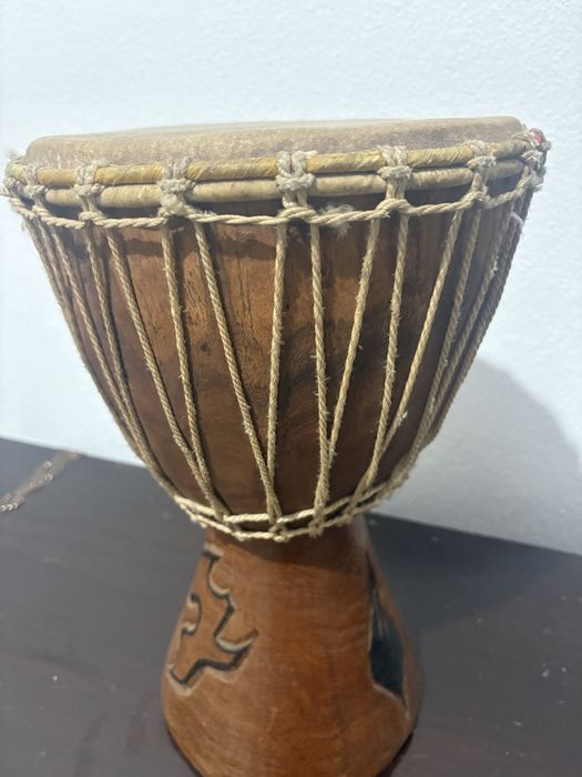 Djambé 38cm x 24cm