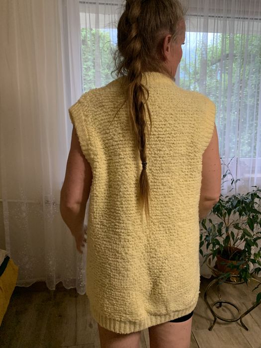Kamizelka sweterkowa żółta