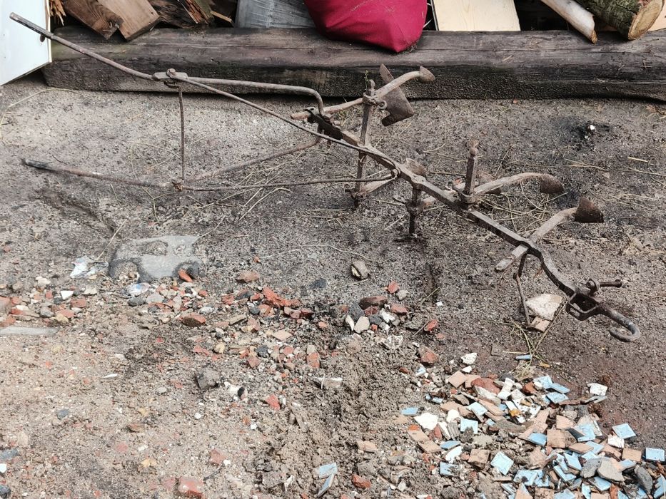 Stary Opielacz Konny Opielnik Radełka Opsypnik Ozdoba Ogrodu Radło PRL