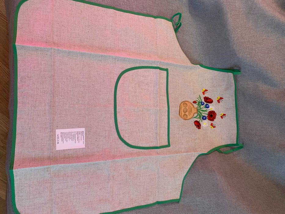 Фартук с вышивкой.Лен  Фартук с рукавицей