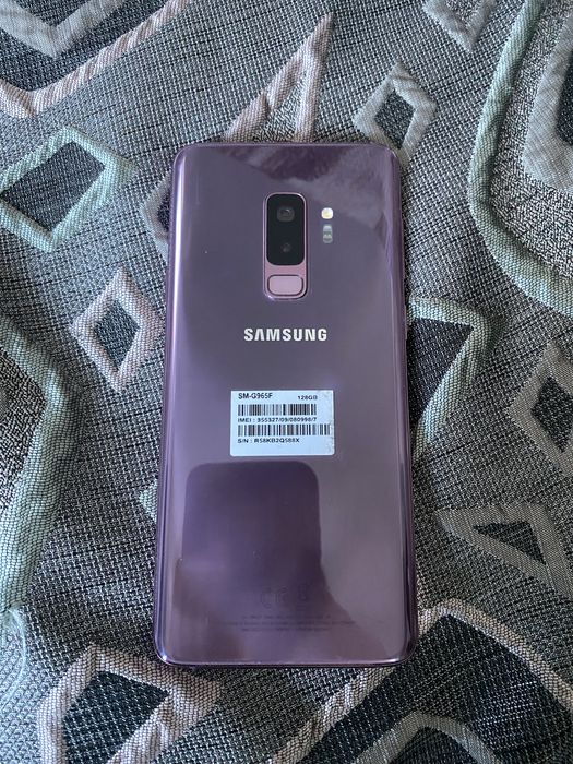 Смартфон на запчасти Samsung S9plus