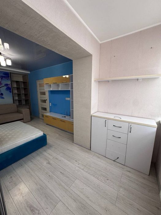 Продаж 1-кімнатної квартири, вул. Івасюка, поруч ТРЦ Арсен