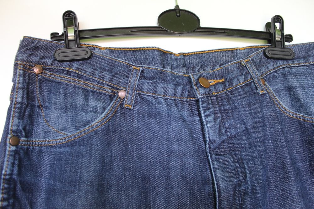 Spodnie dżinsy Wrangler W34 L30