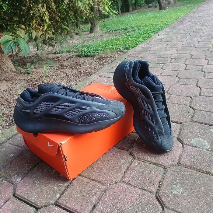 sprzedam adidasy NIKE rozm. 45