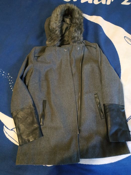 Пальто осіннє жіноче М з дефектами