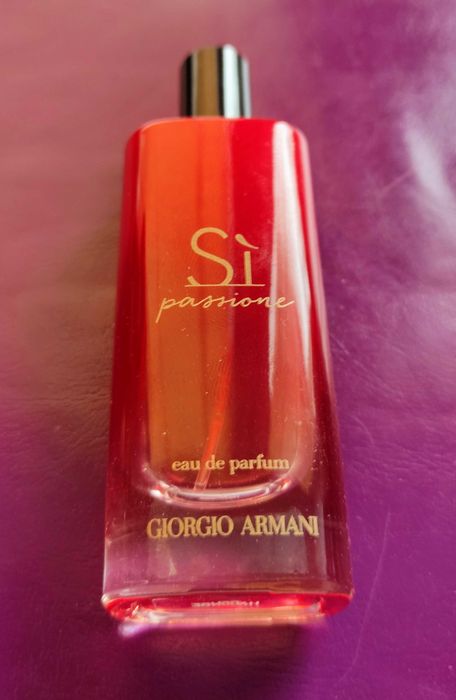Pusty flakon / buteleczka po perfumach GIORGIO ARMANI (Nr.21)