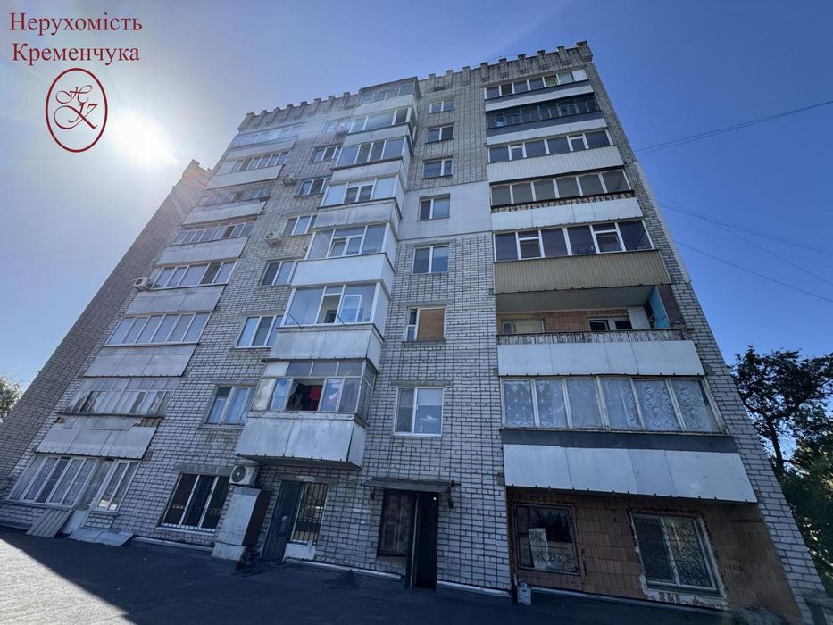 Квартира з гарним плануванням, під Ваш ремонт.