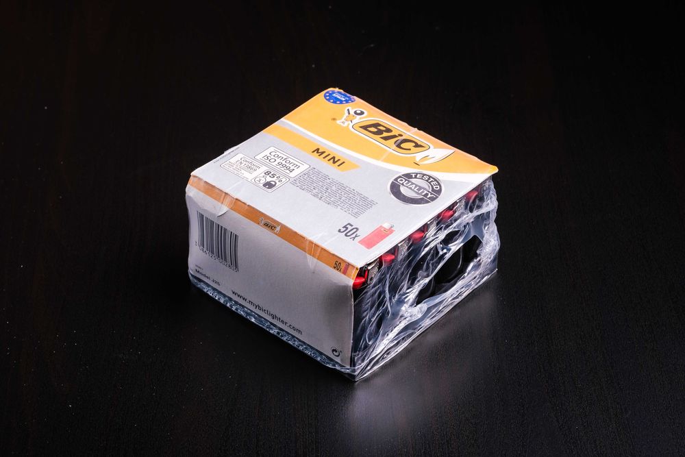 50 Isqueiros Mini Bic Pretos