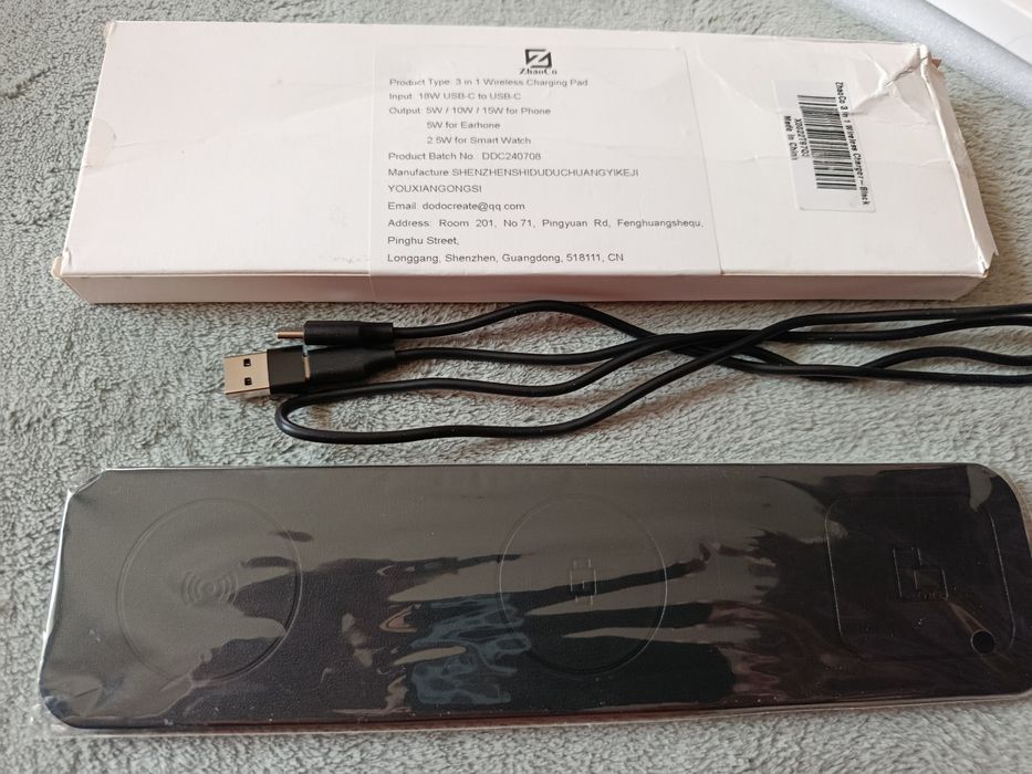 Бездротовий зарядний пристрій 3 в 1