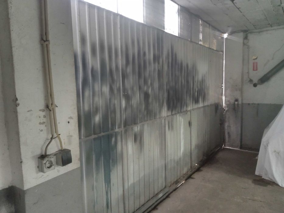 Pequeno armazém disponível