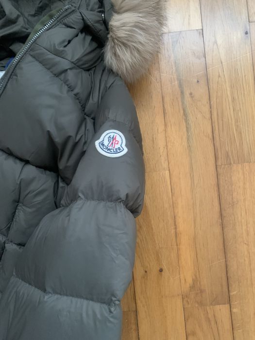 Casaco moncler novo