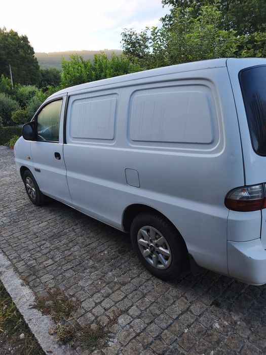 Hyundai h1 com avaria