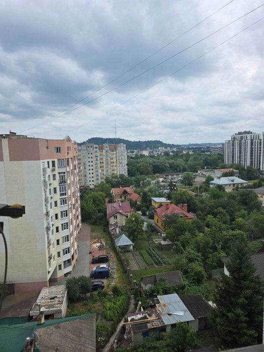 Продаж 4 кімнатної квартири вул Паньківського (район Мазепи )