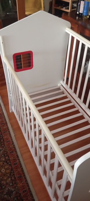 Cama de grades criança com colchão