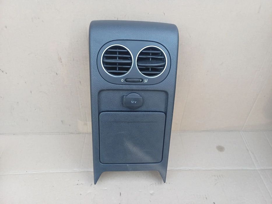 Golf V Plus VI plus uwchwyt na kubek panel nawiewu tył 5M0819203F 5M0862533D 5M0863289