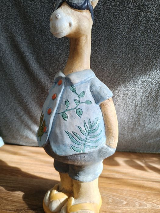 Figurki gipsowe.