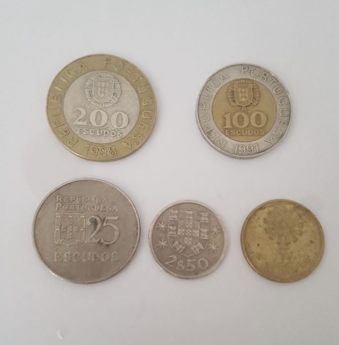 Vendo moedas antigas em bom estado