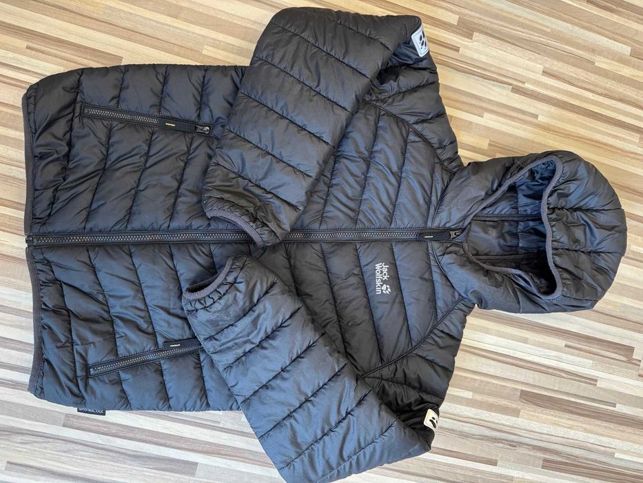 Весенне осенняя куртка Jack Wolfskin Состояние новой Рост 152