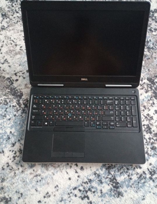 Продам ноутбук Dell precision 7510 в ідеальному стані!