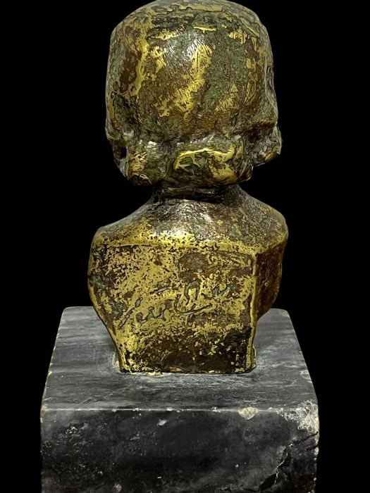 Teixeira Lopes - escultura de busto em bronze