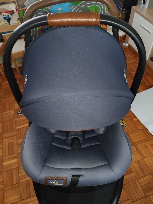 Carrinho bebé mais acessórios