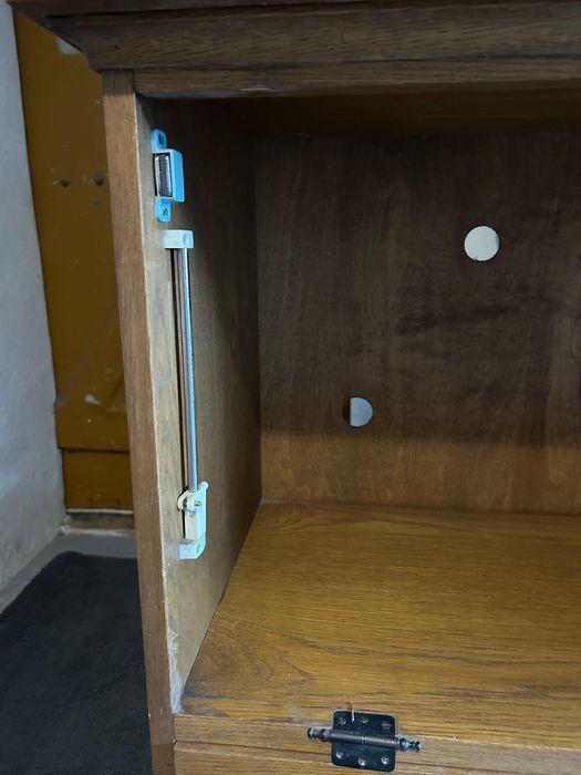 Szafka Swarzędz do odnowienia