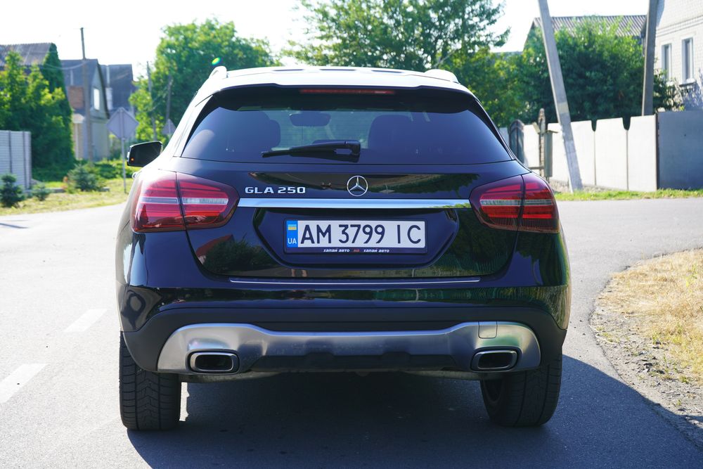 Продам мерседес mercedes gla x156