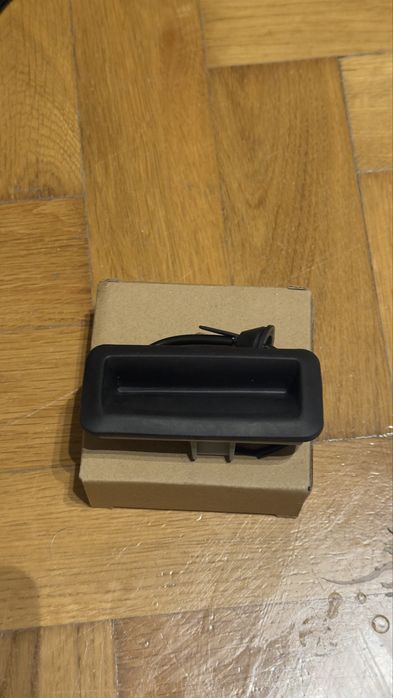 Przycisk klapy bagaznika Ford Focus mk2