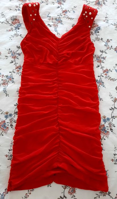 Vestido justo vermelho