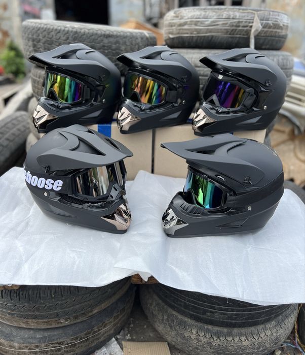 Мотошлем кроссовый эндуро