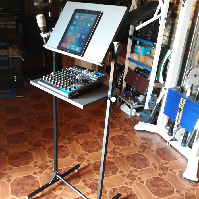 Стойка музыкантам