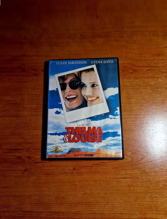 THELMA e LOUISE (Ridley Scott) Susan Sarandon /Geena Davis/Brad Pitt