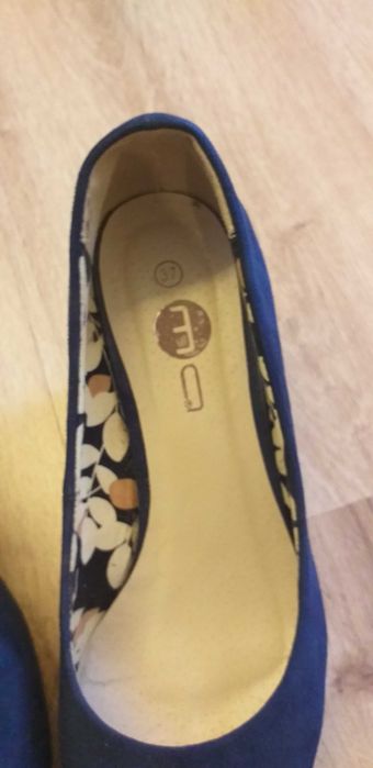 Sapatos azul marinho camurça