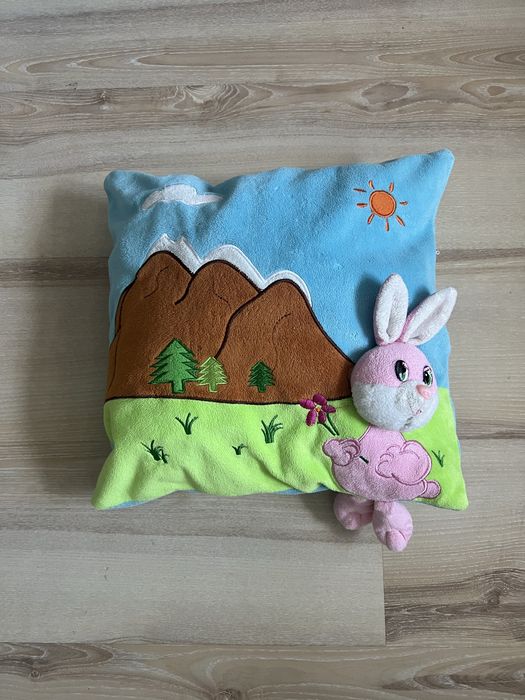 Дитяча подушка з зайцем
