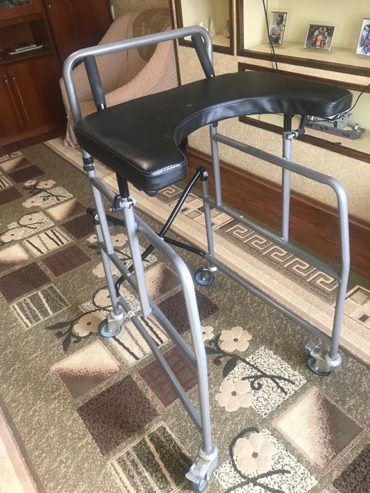 Ходунки медичні