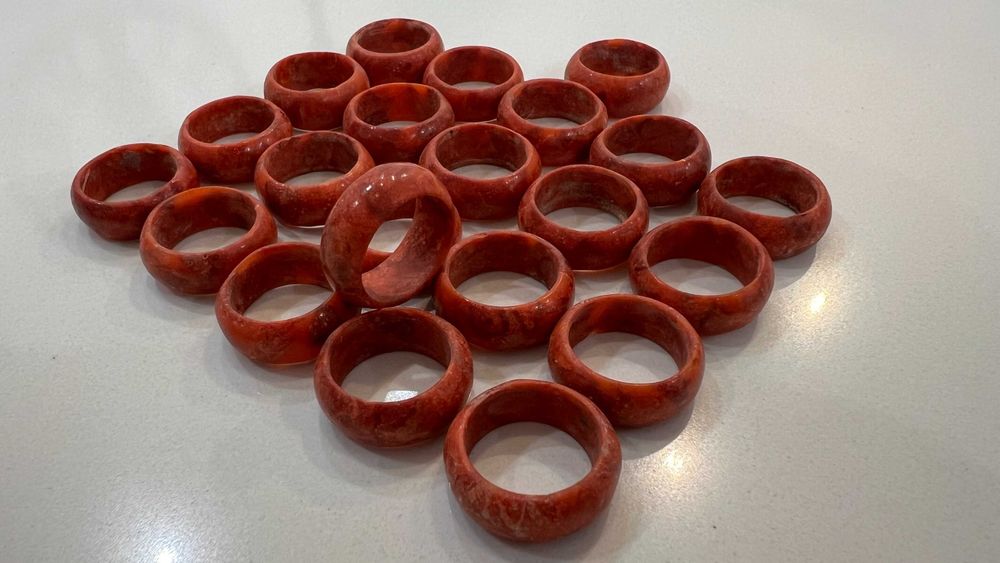 22 alianças Lindíssimas em pedra semipreciosa Raiz Coral