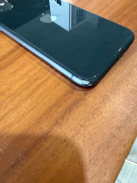 iPhone 11 bom estado