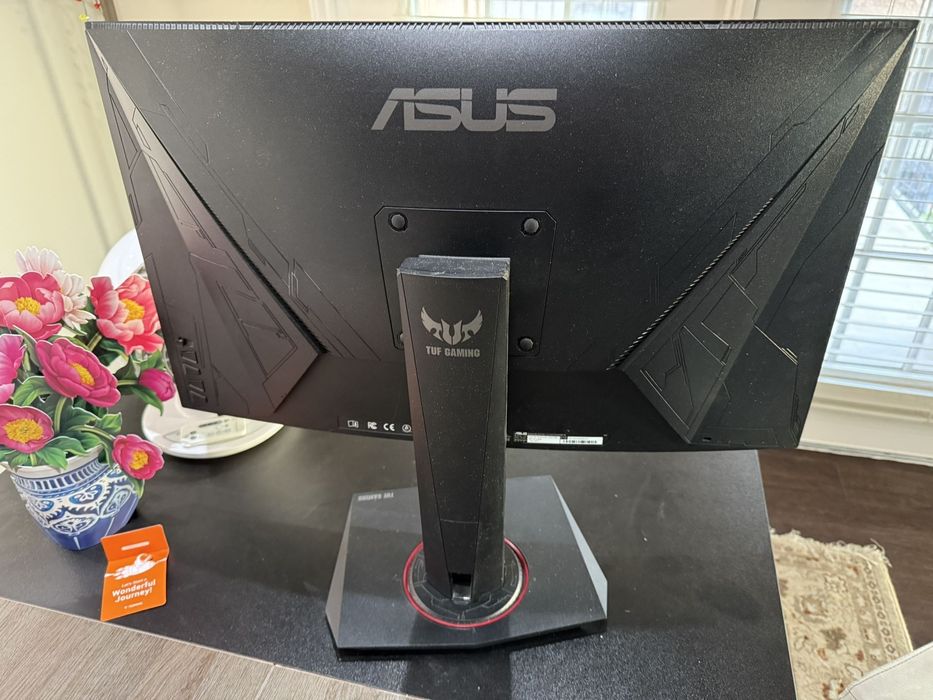 Monitor curvo de 27" Asus TUF Gaming VG27WQ