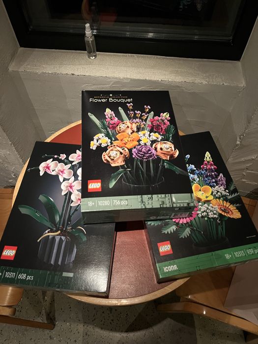 Оригінальні букети LEGO botanicals