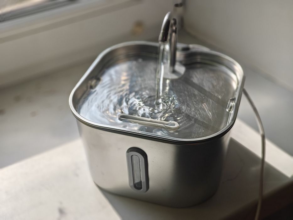 Автоматична поїлка Petwant PWS-148B Pet Water Fountain — ідеальний стан