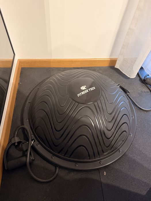 Bosu preto Fitness Tech