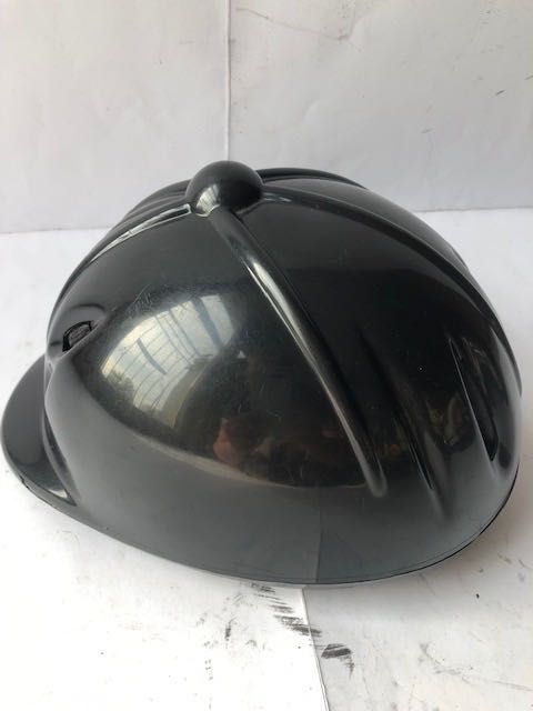 Toczek kask jeździecki CASCO 52-57 czarny plastik