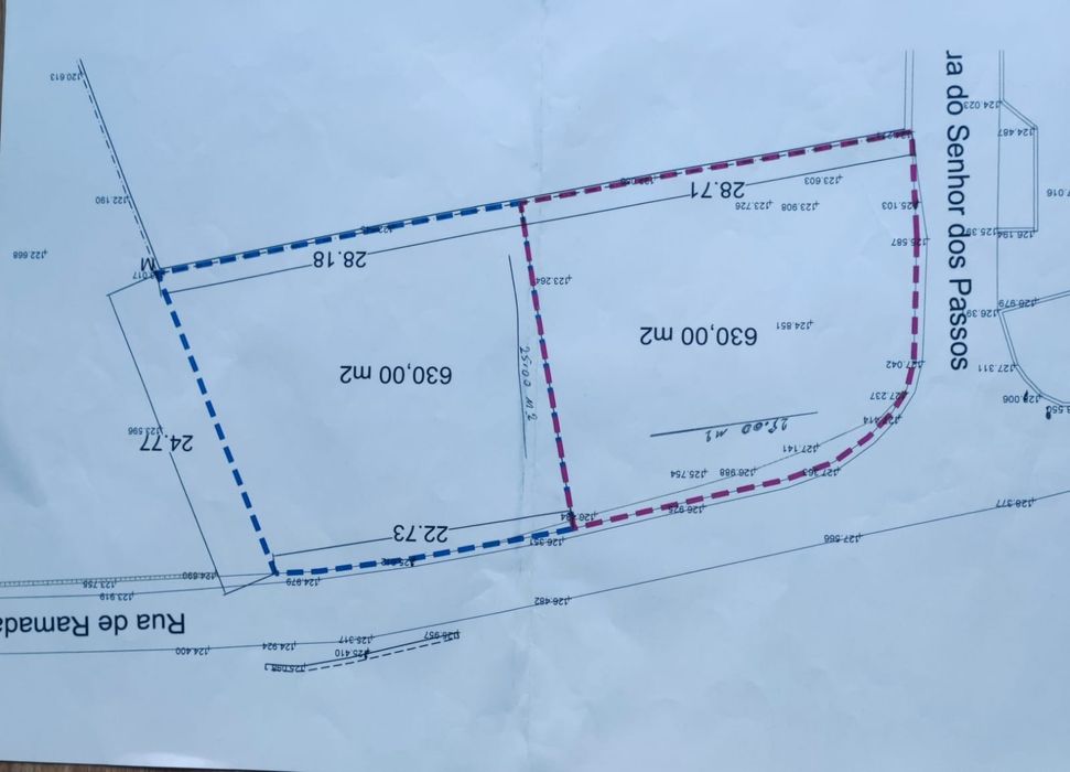 Vendo terreno  urbano para construção de moradia individual ,2 geminadas em PH, ou 3 em Banda em PH , Turiz Vila Verde Braga , exeles vistas P. Braga