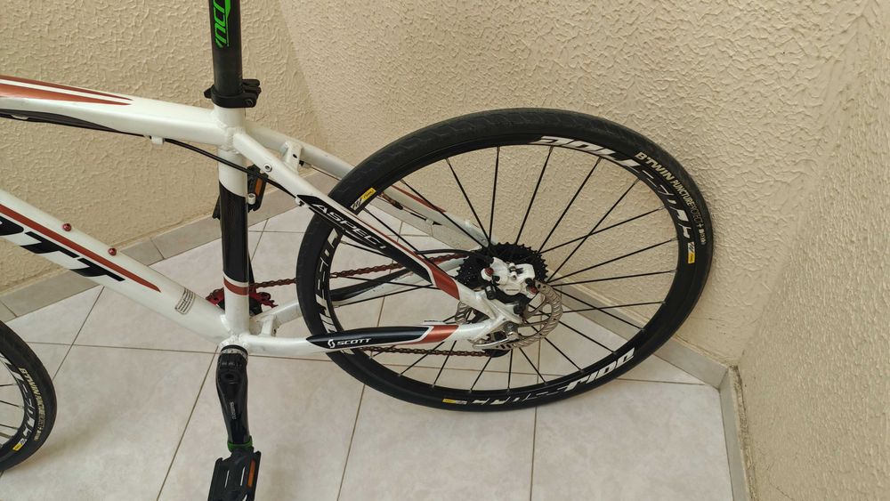 Scott roda 26 com Mavic e suspensão a ar