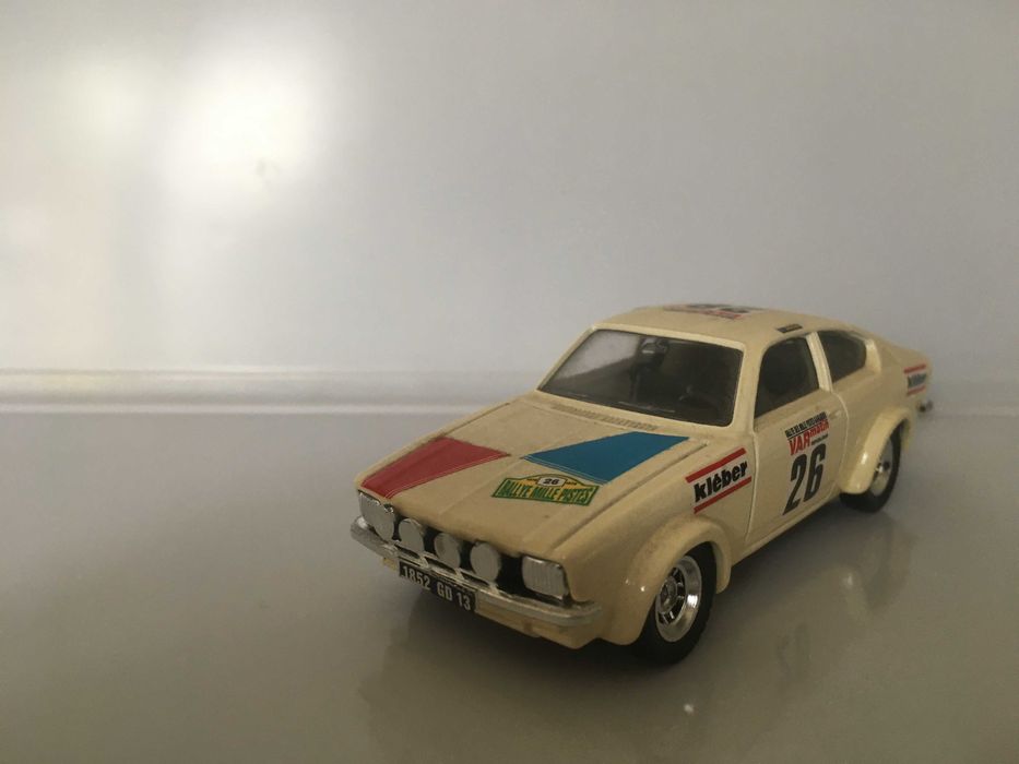 Opel Kadett Coupé GT/E 16V - Solido - esc.1/43 - como NOVO