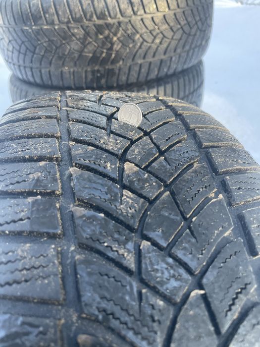 215/65/16 GoodYear Ultragrip Perfomance Зима