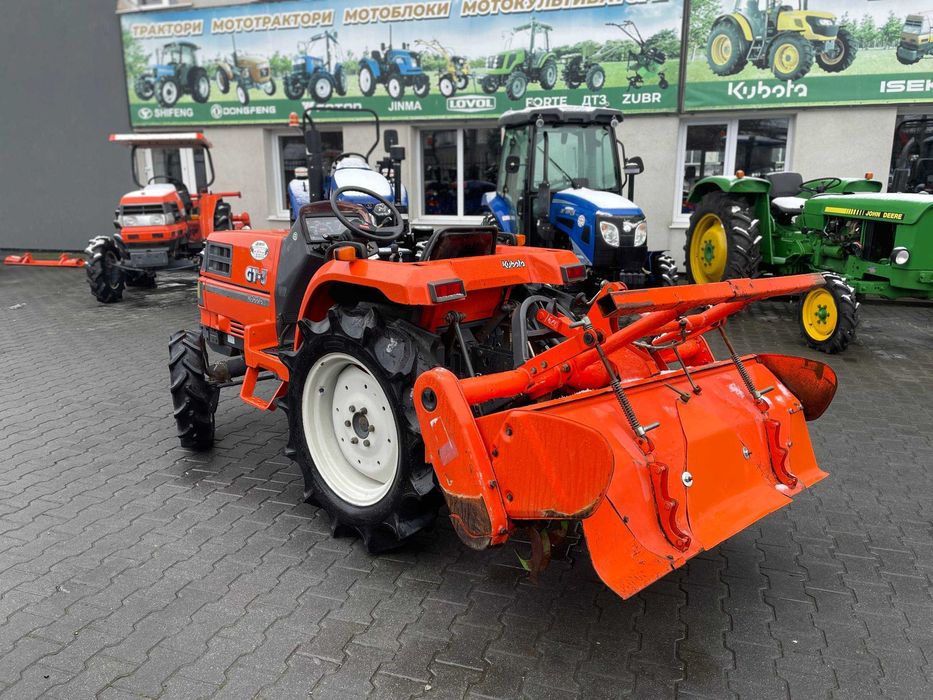 Японський Трактор Kubota GT-3 Команія ВЕСТ