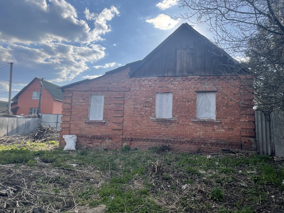 Дім земельна ділянка