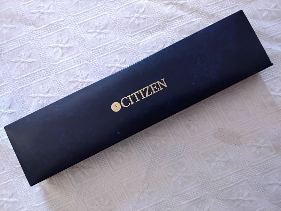 Caixa (estojo) de relogio, antiga. CITIZEN.