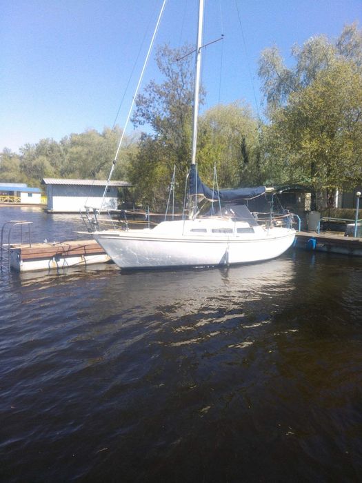 Яхта парусная Jaguar 27